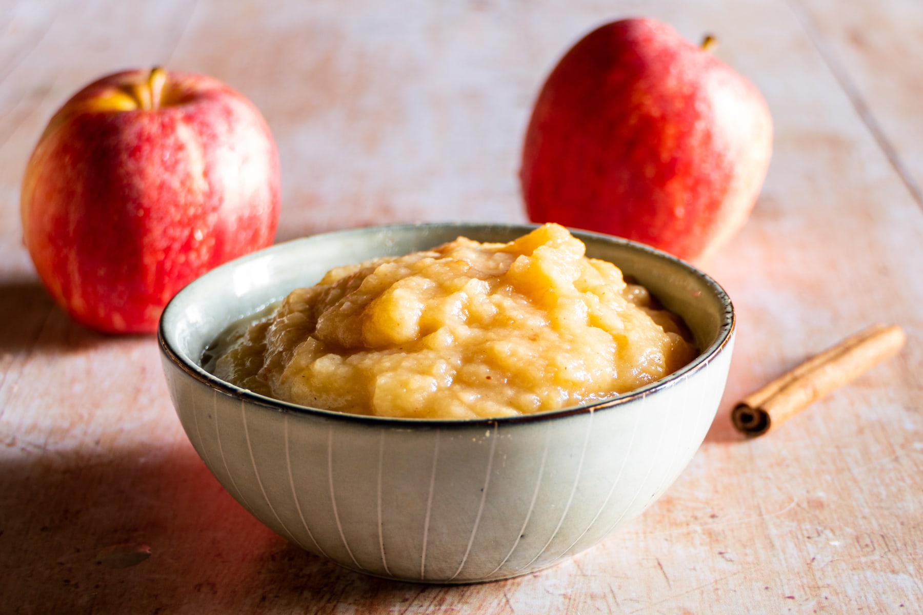 Compote de pommes à la cannelle - Recettes de cuisine Ôdélices